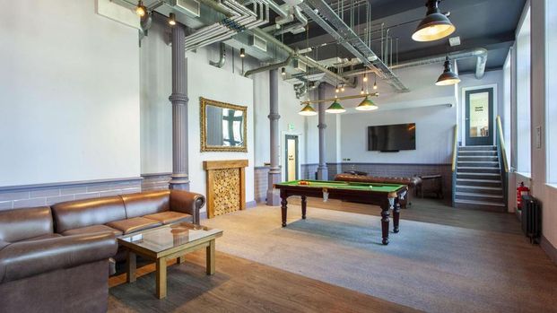 1 bedroom in a flat share to rent - Photo 1