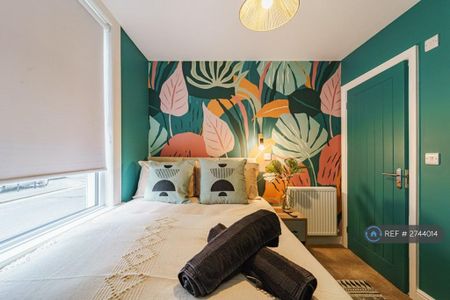 1 bedroom in a house share to rent - Photo 4