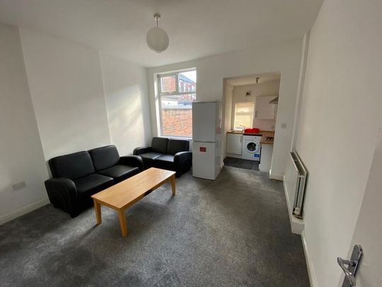 3 bedroom terraced house to rent - Photo 1