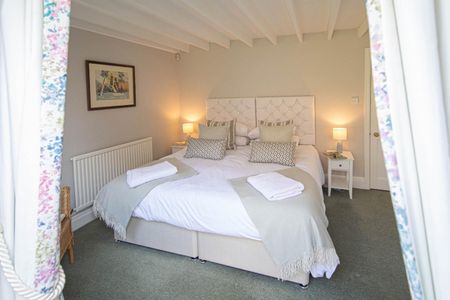 4 bedroom House To Let Total Size: 1625 SQ FT - Photo 4