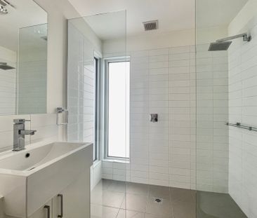 7/4 Urquhart Street, Northcote - Photo 2