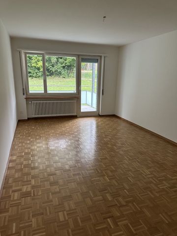 4.5-Zimmerwohnung zu vermieten an ruhiger Lage in Kloten - Foto 2
