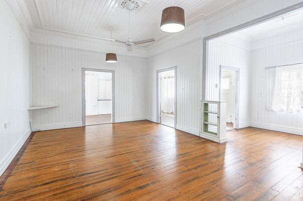 99 The Strand, North Ward - Photo 1