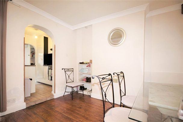 Guildford Park Road, Guildford, Surrey, UK, GU2 7NA - Photo 1