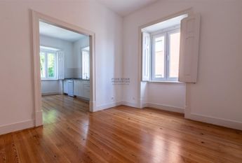 Apartamento T4 em Lisboa