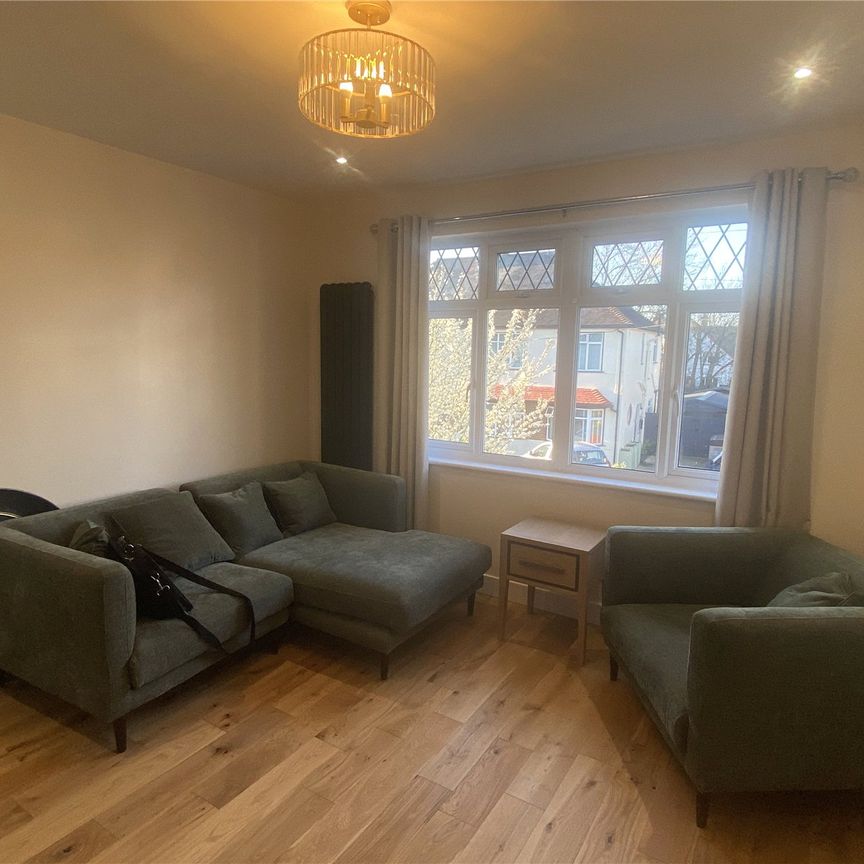 Kendor Avenue, Epsom, Surrey, KT19 8RH - Photo 1