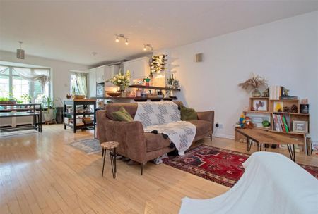 2 bedroom terraced house to rent - Photo 2