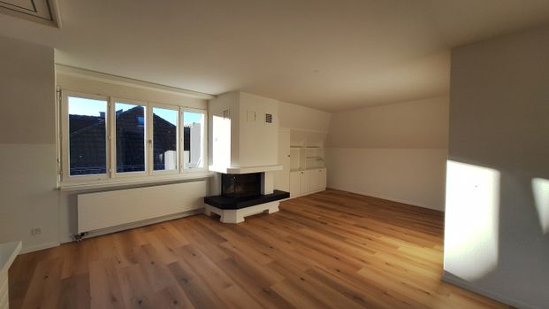 "Attraktive 5-Zimmerwohnung mit Cheminée an bester Lage" - Photo 1