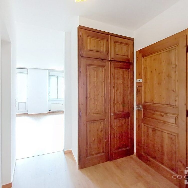Appartement rénové de 2,5 pièces avec balcon et vue sur la Broye - Photo 1