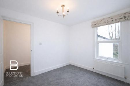 4 bedroom terraced house to rent - Photo 3