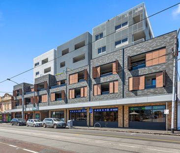 Modern Brunswick Pad Above Tram & Supermarket - Photo 3