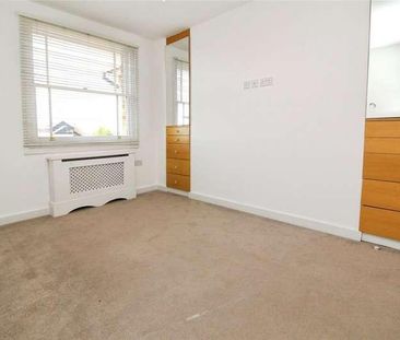 The Chase, Upminster, RM14 - Photo 6