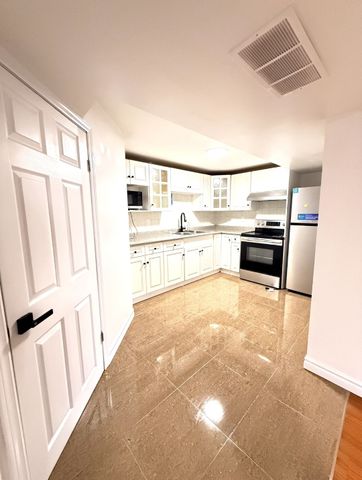 For Lease - 289 Coronation Drive Unit# Basement, Toronto, Ontario - Photo 3