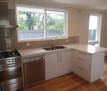 Murrumbeena - Photo 2