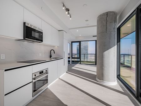 For Lease - 35 Parliament Street Unit# 2402, Toronto, Ontario - Photo 3