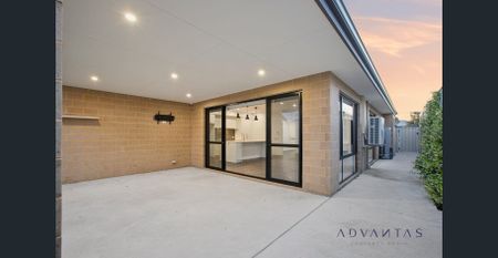 ✨ Modern Coastal Home in Golden Bay – Ready to Move In! ✨ - Photo 5