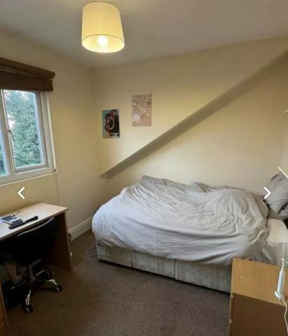 6 Bed - 17 Newport Mount, Headingley, Leeds - LS6 3DB - Student - Photo 5