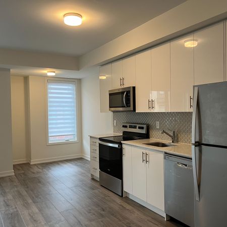 For Lease - 3550 Colonial Drive Unit# 13, Mississauga, Ontario - Photo 3