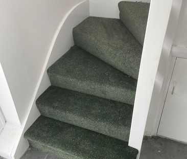 4 Bed Detached House, Park Rise, LE3 - Photo 2