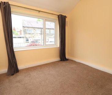3 Bed Terraced House, Springfield Rise, LS18 - Photo 2