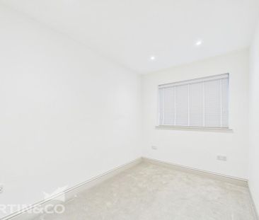 3 bedroom detached bungalow to rent - Photo 2