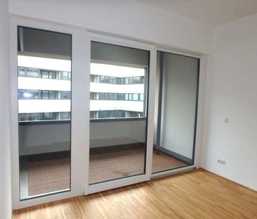 Moderne 2-Zimmer Wohnung mit Lift, Loggia und Garagenplatz - Photo 2