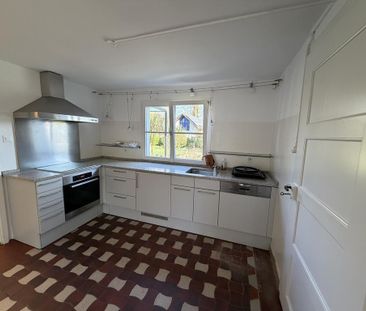 7-Zimmer-Einfamilienhaus mit grossem Garten & Garagenbox - Photo 2