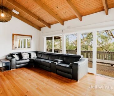 4 Bed, 2 Bath - Photo 1