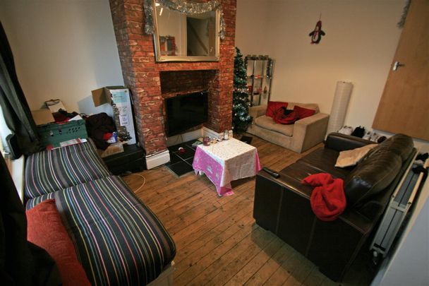 3 bedroom terraced house to rent - Photo 1