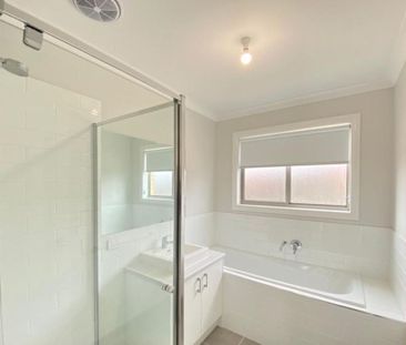 Family Living in Jackass Flat! - Photo 1