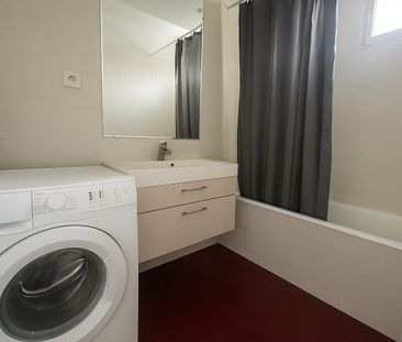 Location Appartement 3 pièces 83m² - Photo 6