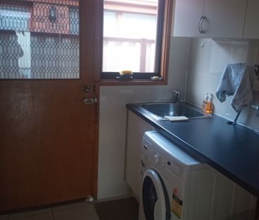 FAMILY HOME - GREAT LOCATION - Photo 5