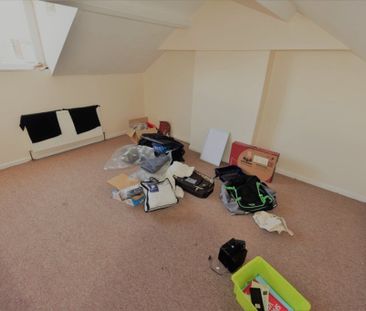 2 bedroom House in Whingate Avenue Bed), Leeds - Photo 5