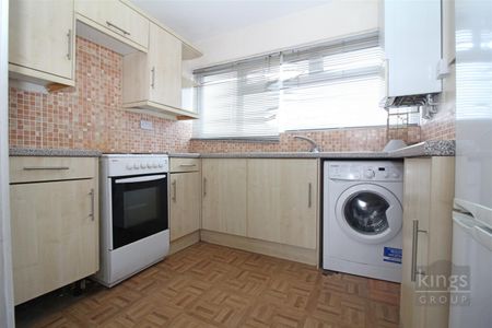 1 Bedroom Apartment To Let - Photo 2