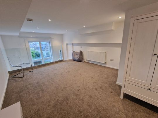Eightlands Road, Dewsbury, West Yorkshire, WF13 - Photo 1