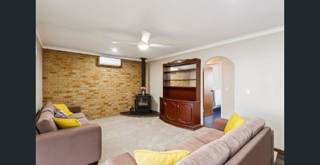 Immaculate 3-Bedroom Family Home in Prime Dianella Location - Photo 5