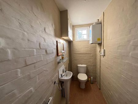 4 bedroom detached house to rent - Photo 3