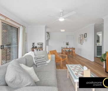 Spotless 2-Bedroom – Prime Lifestyle Location - Photo 1