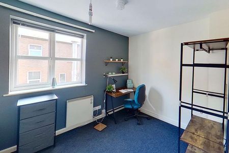 4 bedroom townhouse to rent - Photo 4