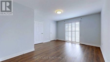 112 REVELSTOKE CRESCENT - Photo 4