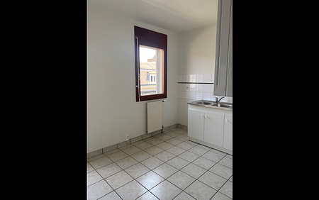 Location Appartement 2 pièces 64 m² Issoudun - Photo 2