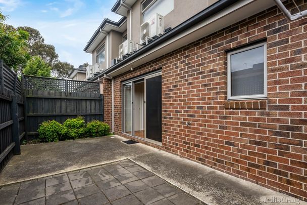 19 Lindsay Street, Reservoir - Photo 1