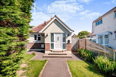 2 bedroom detached to rent Sunny Close - Photo 5