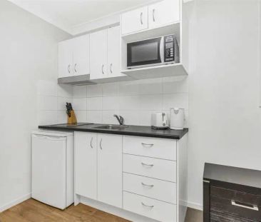 “OPEN PLAN ROCKLEA STUDIO - SHORT LEASE AVAILABLE” - Photo 4