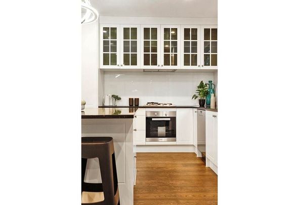 5 BDR house for rent ( Mt Albert) - Photo 1