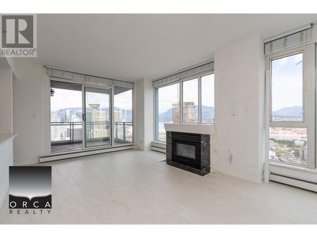 3202 183 KEEFER PLACE, Vancouver, British Columbia - Photo 4