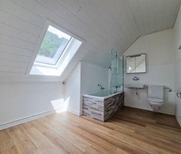 Charmant appartement mansardé de 2,5 pièces - Photo 2