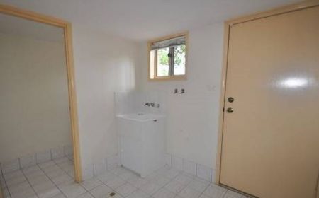 Royale Gardens - Photo 4