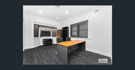 Spacious 5-Bedroom Home in the Heart of Wollongong CBD - Photo 5