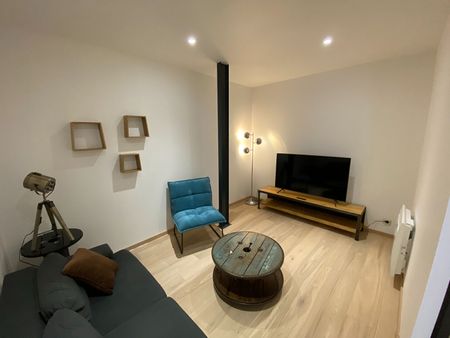 Location Appartement 3 pièces 80m² - Photo 2